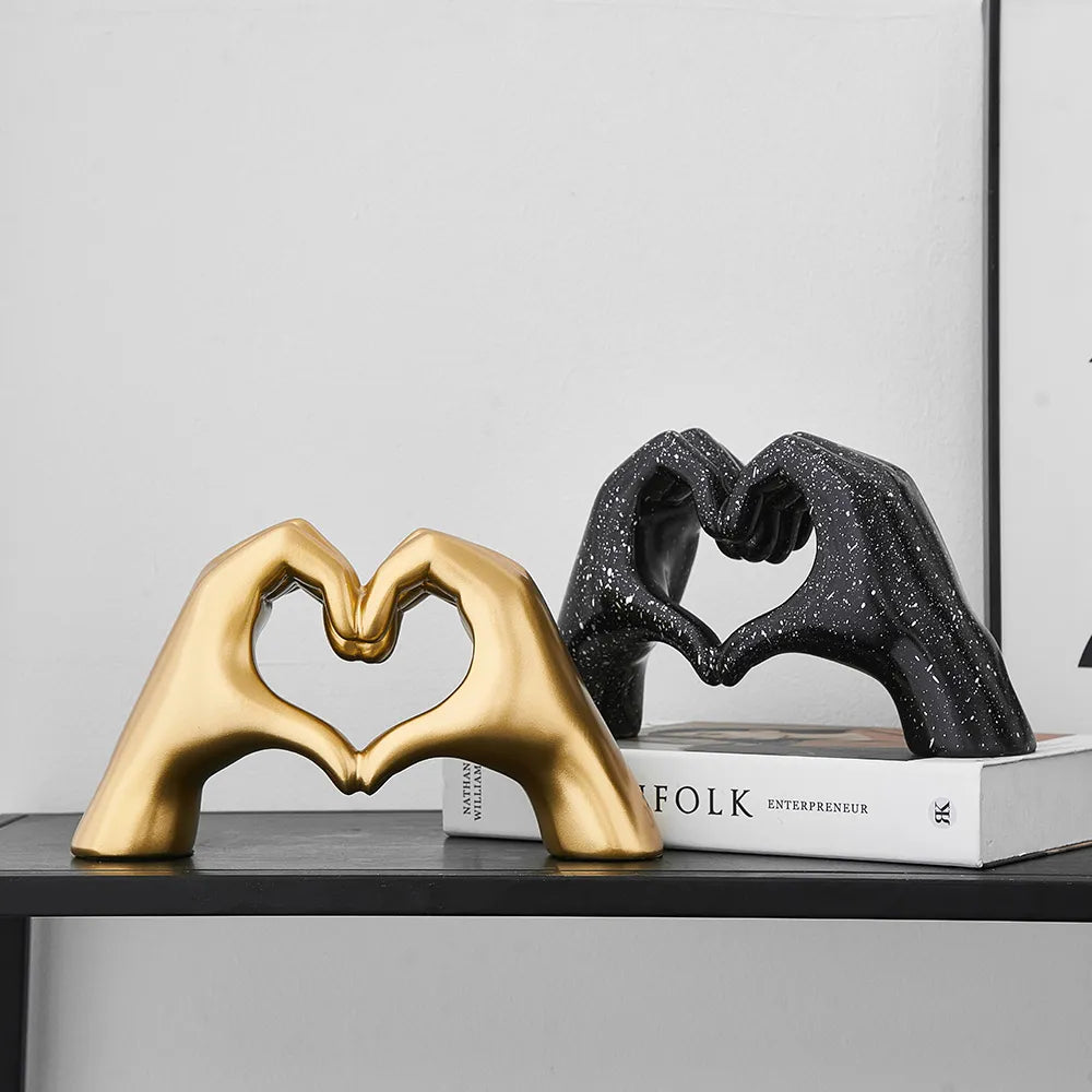 Nordic Creative Heart Gesture Sculpture